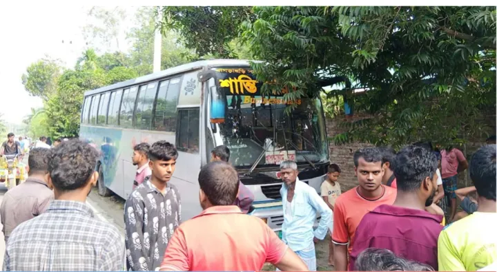 বাসচাপায় একসঙ্গে প্রাণ গেল শাশুড়ি-পুত্রবধূর!