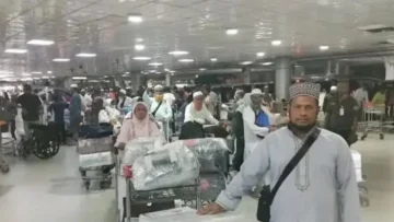 কাতার হয়ে দেশে ফিরলেন সৌদিতে আটকে পড়া ঈশ্বরদীর ৫০ যাত্রী!