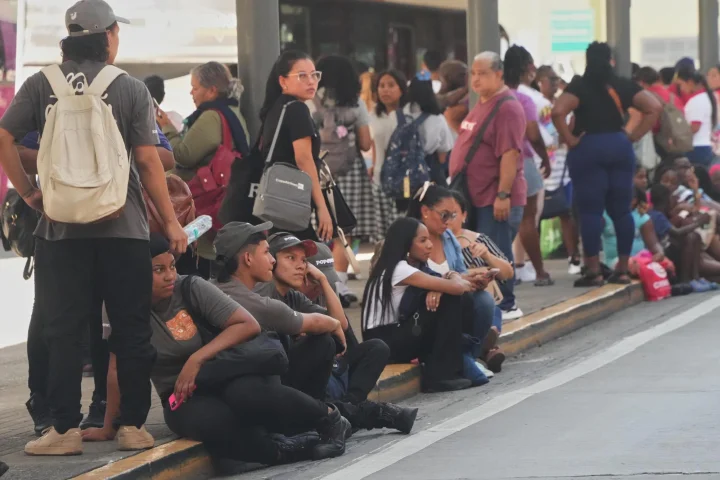 A magnitude 7.7 earthquake shakes Panama, prompting evacuations