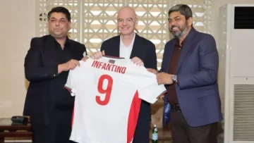 ৭২ ঘণ্টায় দুবার ঢাকায় ফিফা সভাপতি, বাংলাদেশের ফুটবল নিয়ে কী ভাবছেন তিনি?
