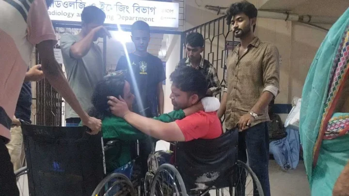 কক্সবাজারে রিসোর্টে ভয়াবহ আগুন, স্ত্রীসহ পরিবারের ৬ সদস্যকে হারানোর শঙ্কায় আশিকুল!