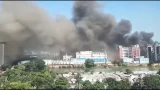 টঙ্গীতে ওষুধ কারখানায় আগুন, নিয়ন্ত্রণে ১০ ইউনিট!