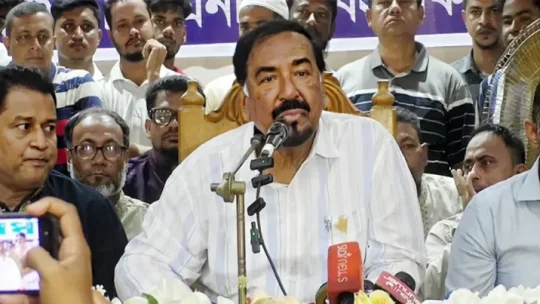 আওয়ামী লীগকে ‘পৃথিবীর ইতিহাসে সবচেয়ে বড় চোরের দল’ বললেন স্পিকার!