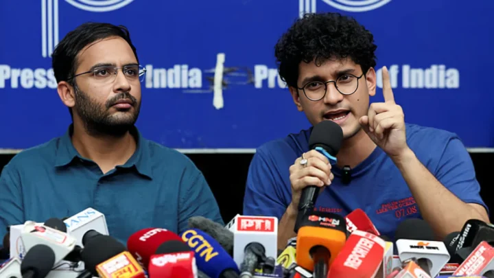 ‘লড়াই চলবে, মোদি সরকারের পতন শিগগিরই’: ককরোচ জনতা পার্টি