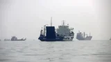 কাতারের উত্তর উপকূলে তেলবাহী ট্যাঙ্কারে ক্ষেপণাস্ত্র হামলা, হতাহত