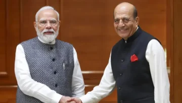 অনির্ধারিত দিল্লি সফরে মোদির সঙ্গে দীনেশ ত্রিবেদীর বৈঠক!