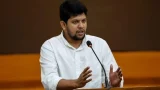 দেশ উগ্র ডানপন্থার ট্রেনে উঠে গেছে: মাহফুজ আলমের উদ্বেগ!