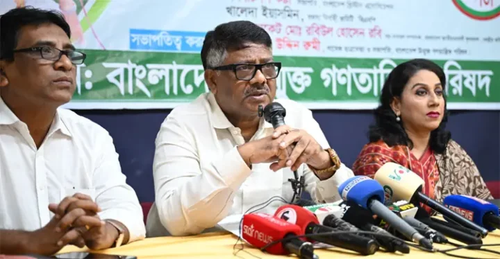 আপনি কোন এলাকা দিয়ে আসবেন, আমরা অপেক্ষায় আছি: হাসিনার উদ্দেশে দুলু