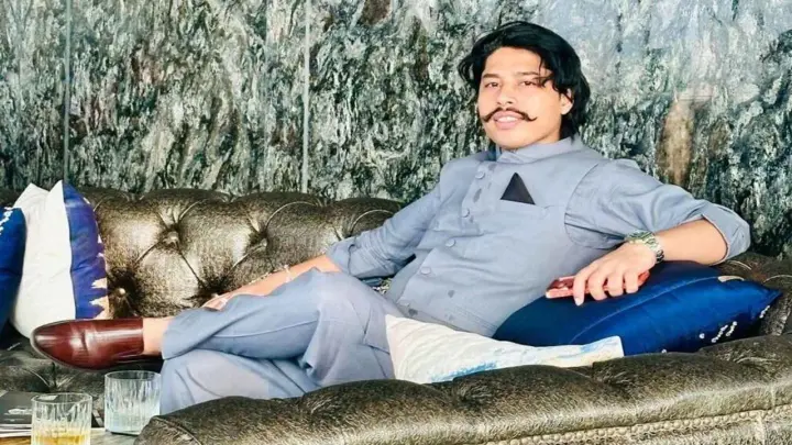 চট্টগ্রামের দুই হত্যা মামলার শীর্ষ সন্ত্রাসী ডেভিড ইমন সাত দিনের রিমান্ডে!