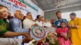 আহত জুলাই যোদ্ধাদের বাড়ি, চেক ও সেলাই মেশিন দিল ‘আমরা বিএনপি পরিবার