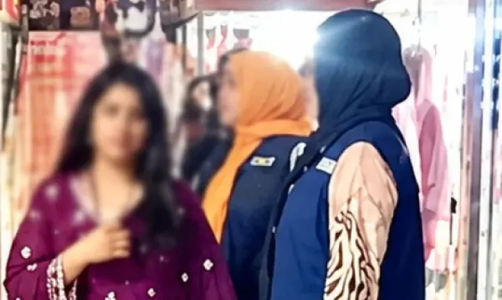 ফেসবুকে সরকার ও বিএনপিকে নিয়ে কটূক্তির অভিযোগ, নারী পুলিশের হেফাজতে!