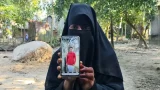 বিয়ের দাবিতে প্রেমিকের বাড়িতে ২ সন্তানের জননী!