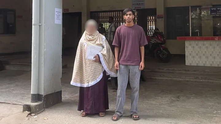 বাবার পরিচয়ের দাবিতে আদালতের দ্বারস্থ কলেজছাত্র!