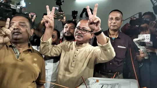 ঠাকুরগাঁও ১ আসনে ভোট দিলেন বিএনপির প্রার্থী মির্জা ফয়সল আমিন!