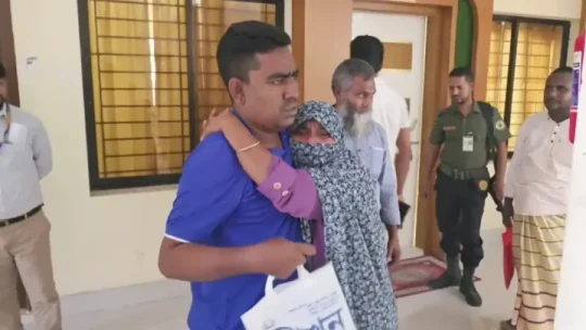 ‘মাকে সঙ্গে দিলে সুইসাইড করব’, ইউএনওকে বললেন ছেলে!