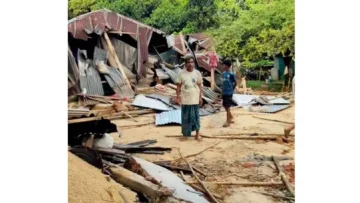 কালিয়াকৈরে জমি নিয়ে বিরোধের জেরে বুলডোজার দিয়ে ঘরবাড়ি গুঁড়িয়ে দেওয়ার অভিযোগ