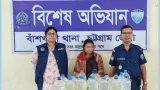 চট্টগ্রামে বসতঘর থেকে মদসহ স্বামী স্ত্রী আটক!