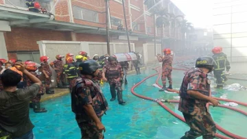 টঙ্গীর আগুন নিয়ন্ত্রণে যুক্ত হয়েছে সেনাবাহিনী!