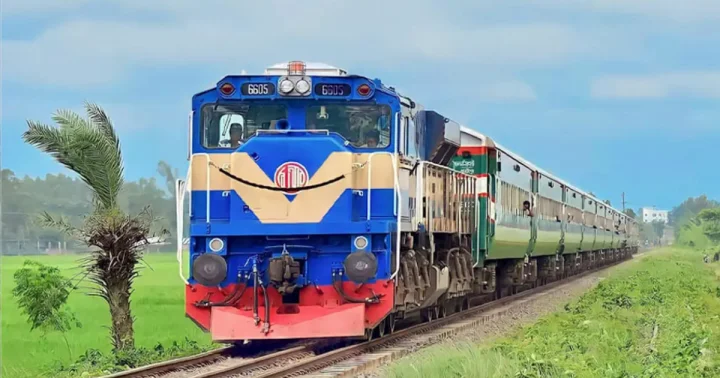 দুর্গাপূজায় ৫ ট্রেনের অফ ডে বাতিল!