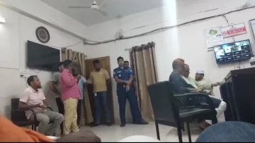 নড়িয়ায় শহীদ অর্ণবের চাচাকে ‘ফ্যাসিস্ট’ আখ্যা দিয়ে থানায় নেওয়ার অভিযোগ, ওসিকে হুমকি