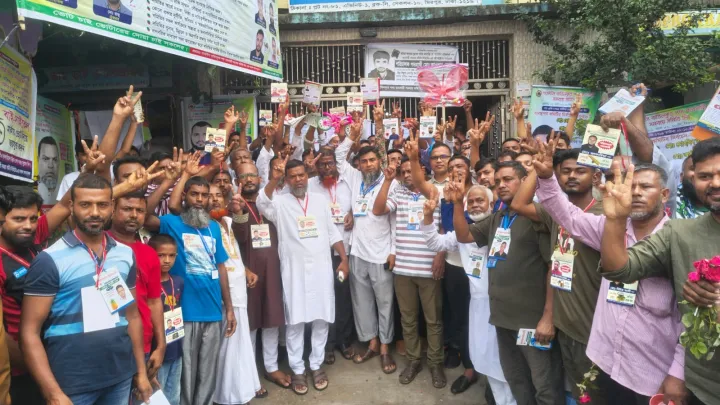 মিরপুরে গার্মেন্টস বাতিলকৃত পণ্য ব্যবসায়ী সমবায় সমিতির নির্বাচন অনুষ্ঠিত