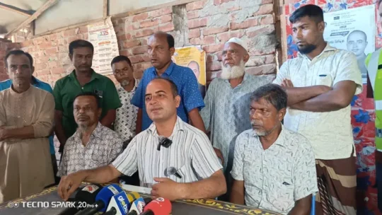 অধ্যক্ষকে পালাতে সহযোগিতার খবর অপপ্রচার দাবি করে গাইবান্ধায় বিএনপি নেতার সংবাদ সম্মেলন