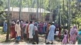 সম্পত্তির জেরে বাবার জানাজা আটকে দিলেন মেয়ে, ৫ ঘণ্টা উঠানে পড়ে ছিল লাশ