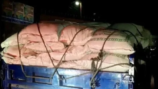 চাঁদপুরে জেলেদের চাল পাচারকালে ৫ টন চাল উদ্ধার: ৩ সদস্যের তদন্ত কমিটি