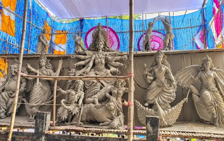 কাউনিয়ায় ৭৫টি মণ্ডপে শারদীয় দুর্গাপূজার প্রস্তুতি, থাকছে চার স্তরের নিরাপত্তা