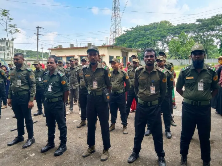 তালতলীতে ১১টি পূজামণ্ডপে ৬৮ জন আনসার ভিডিপি সদস্য মোতায়েন