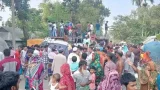রৌমারীতে ট্রাক ও ইজিবাইকের মুখোমুখি সংঘর্ষে একই পরিবারের তিনজনসহ নিহত ৫