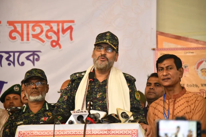 দুর্গোৎসবের নিরাপত্তা আইনশৃঙ্খলা বাহিনীর সমন্বিত শক্তির প্রতিফলন : আনসার মহাপরিচালক