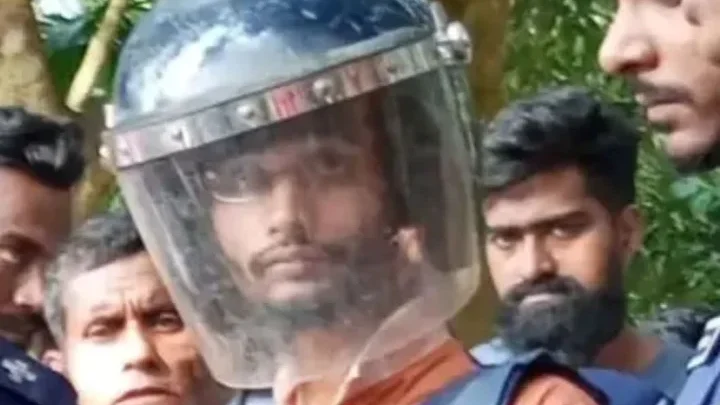 উলিপুরে বৃদ্ধকে কুপিয়ে হত্যা, ৭ ঘণ্টার মধ্যে ঘাতক গ্রেফতার
