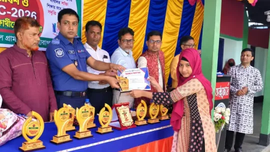 কাউনিয়ায় কৃতী শিক্ষার্থীদের সংবর্ধনা ও অভিভাবক সমাবেশ অনুষ্ঠিত