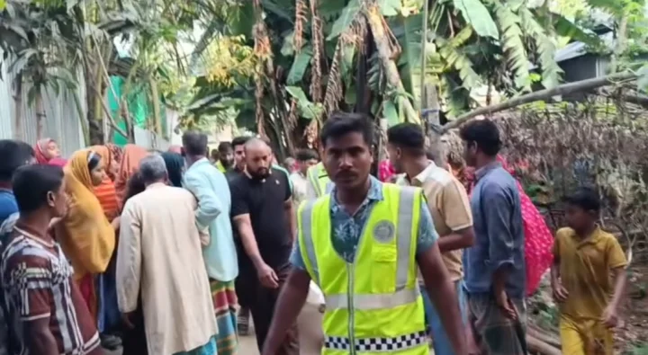 রৌমারীতে মাদকাসক্ত ভাতিজার শাবলের আঘাতে চাচি নিহত, আহত ৩