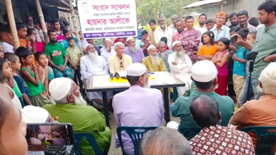 কাউনিয়ায় হত্যা মামলায় ইউপি সদস্যকে আসামি করার প্রতিবাদে সংবাদ সম্মেলন